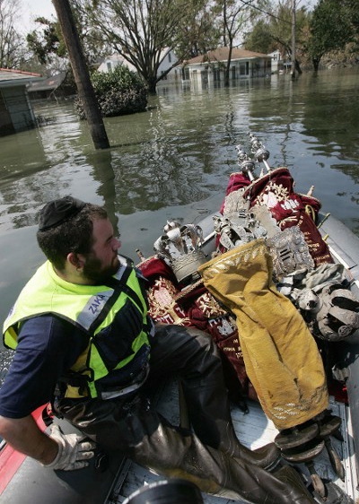 intheboat1.jpg