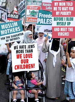 muslim_rally_Mothers_250.jpg